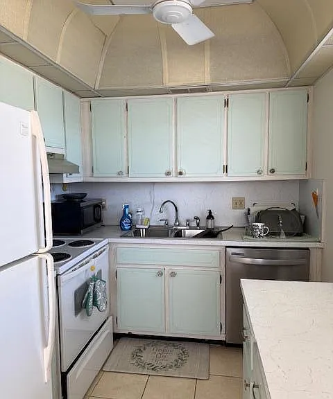 2840 Lake Osborne Dr #202 — Photo 8