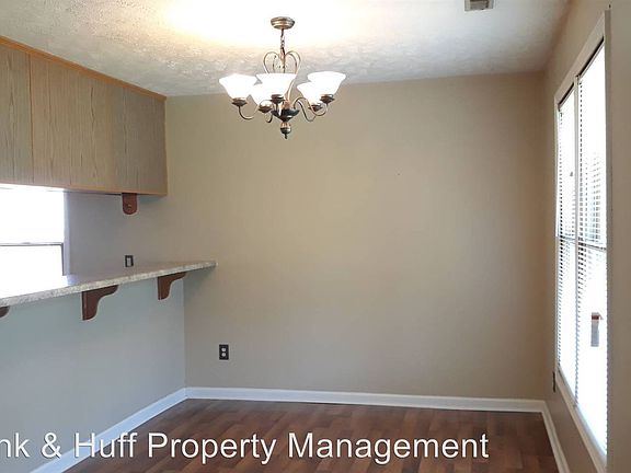 3rd image of 252 Northwoods Dr