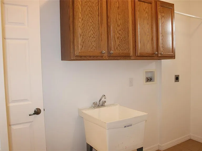 339 Mariners Gate Dr — Photo 21