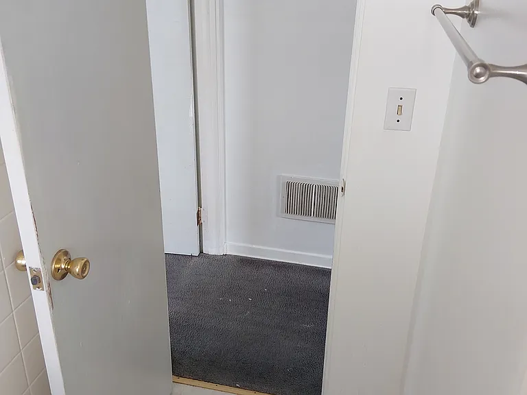 303 S State St #2-C — Photo 30