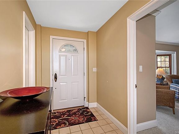 2nd image of 2 Plymouth Pl