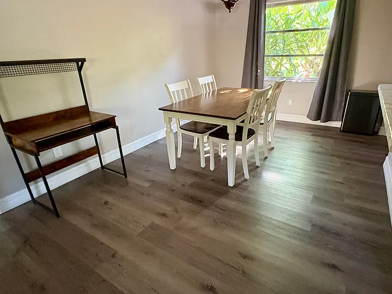 203 Esther St — Photo 44