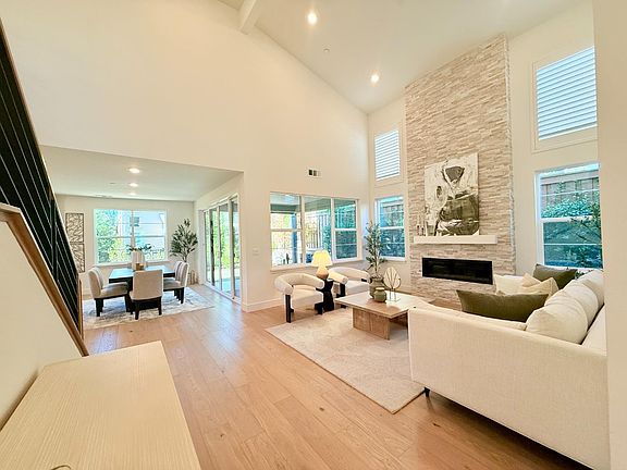 2nd image of 8464 Sun View Cir