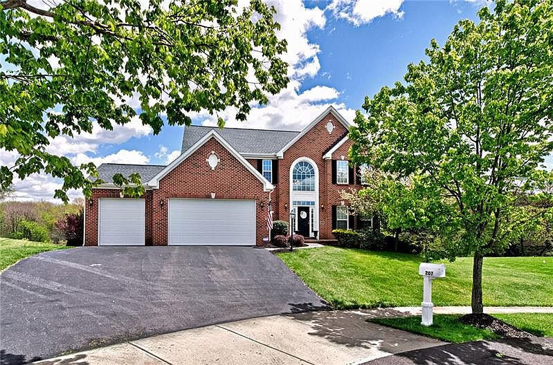 1st image of 207 Broadview Ct
