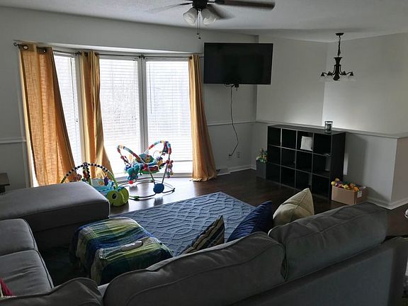 3rd image of 1724 S Country Club Dr