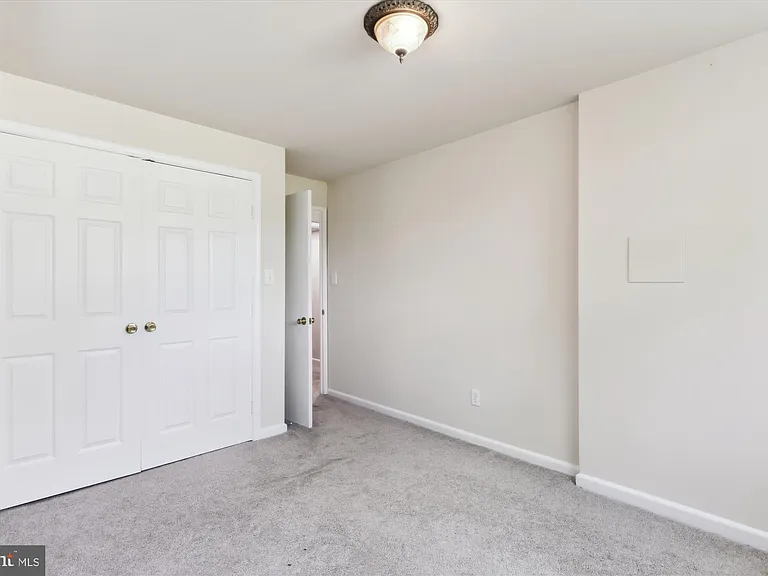 6916 Southridge Dr — Photo 32