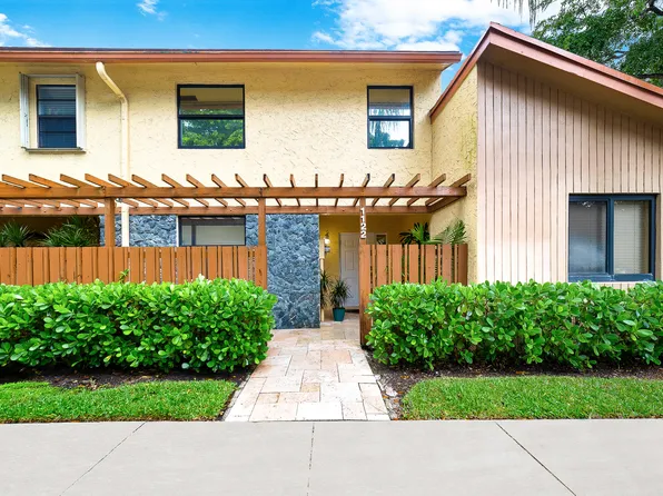 1122 NW 79 Drive, Plantation, FL 33322