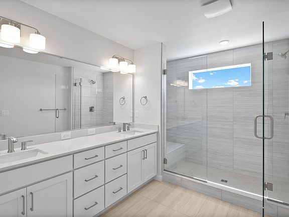 5th image of 13217 NE 127th Way Unit B