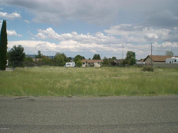 2nd image of 3625 N Meadowlark Dr