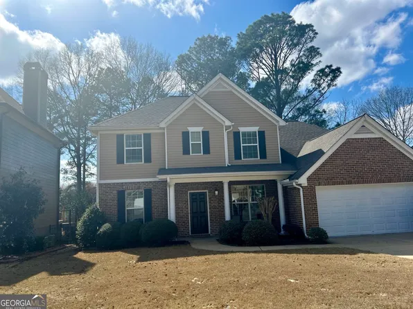 38 Greenview Dr, Newnan, GA 30265