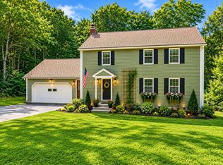 10 Garrison Heights Dr, Oxford, MA 01540