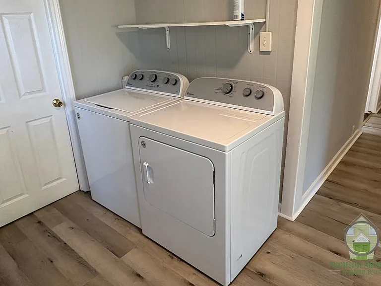 520 Perry Ave — Photo 11