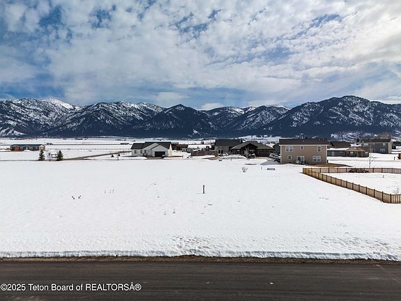 2nd image of 52 Baldy Peak Dr