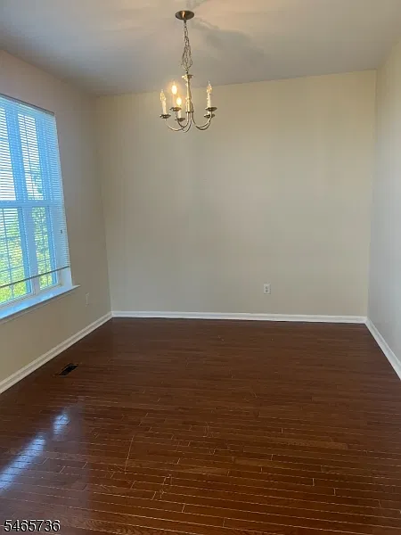 4 bed, 2.5 bath, $4,000 — Photo 2