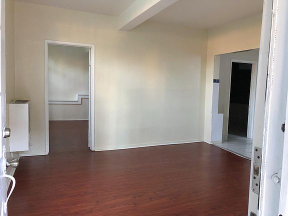 3rd image of 1543 Allesandro St