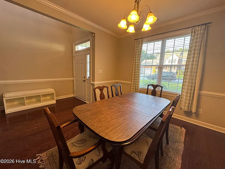 217 Stagecoach Dr — Photo 2