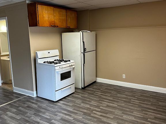 2nd image of 628 Eastland Ave #1