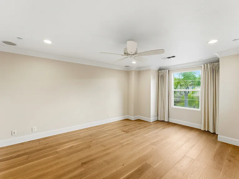 21261 Baeza Cir — Photo 35