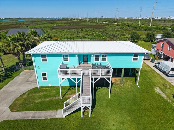 3527 Nine Mile Rd, Galveston, TX 77554