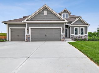 10330 N Winchester Ave, Kansas City, MO 64156