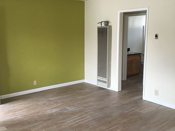 4th image of 207 N Marguerita Ave APT E