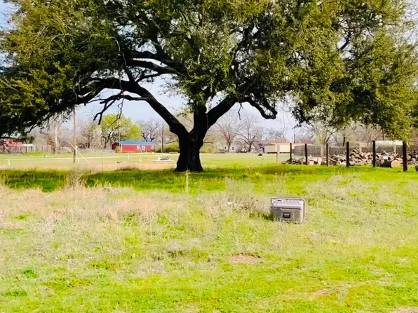 232 Delaware Trl, Weatherford, TX 76087