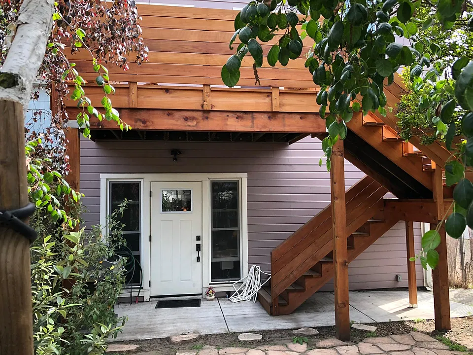 Building Photo 3