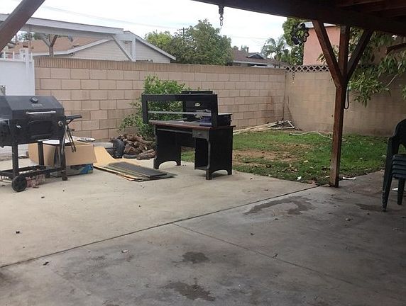 2nd image of 1246 N Fries Ave