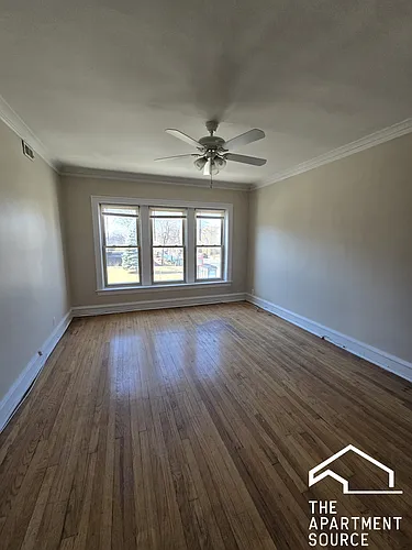 5133 N Damen Ave Photo 1