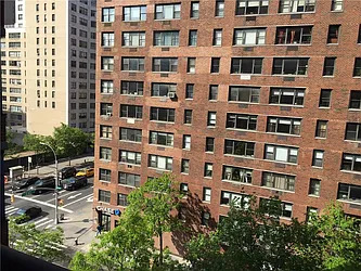 Rented by R New York