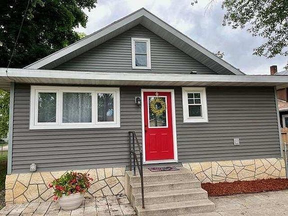 2nd image of 2322 Kane St
