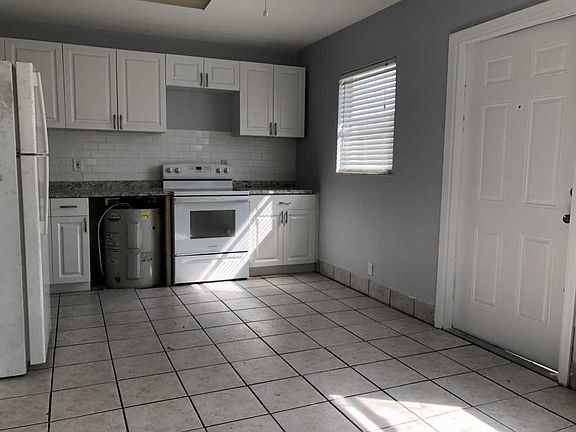 2nd image of 601 N K St APT 2