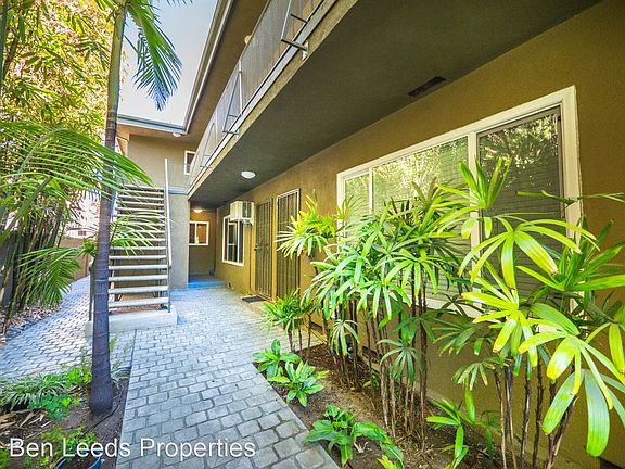 3rd image of 3930 Inglewood Blvd