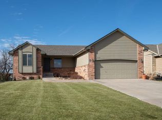 2529 N Sandstone St, Andover, KS 67002