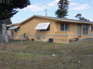 1123 Vineyard Pl, Lehigh Acres, FL 33936