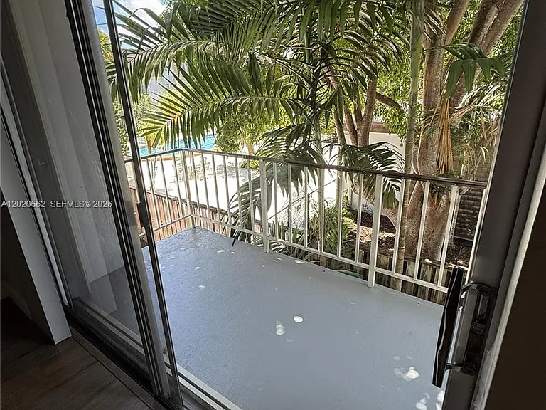 9611 SW 77th Ave #206A — Photo 10