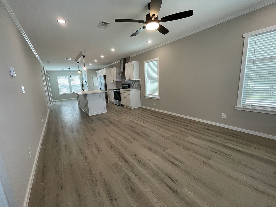 1st image of 44 Esper Ct #195