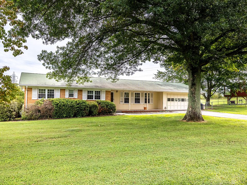 1st image of 518 Greencrest Dr