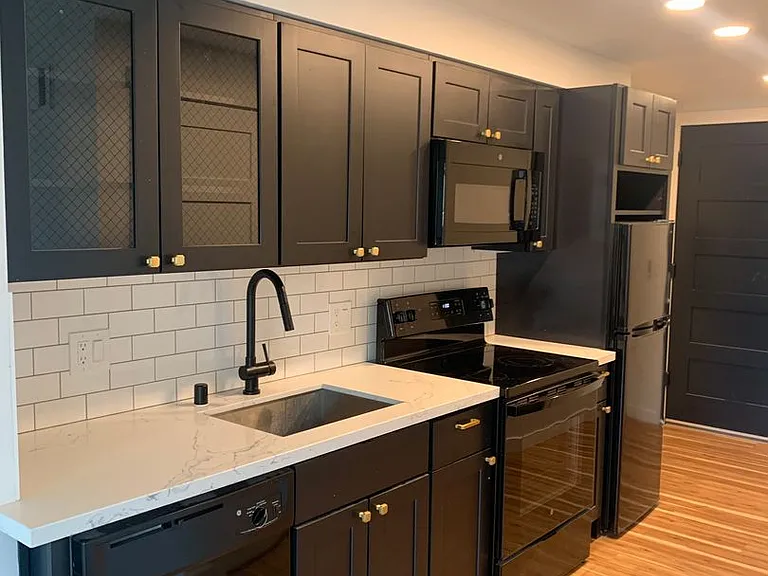 Woodworth Apartments | Vibrant & Luxurious Living in Capitol Hill — Photo 25