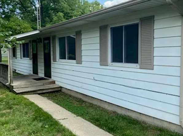 209 Oak St, Linden, MI 48451