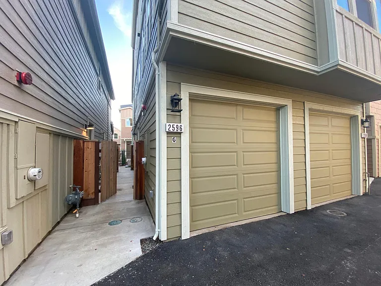 2596 1st St #G — Photo 22