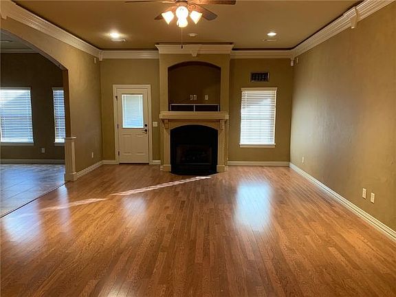 4th image of 3503 SW Windy Oak Ave