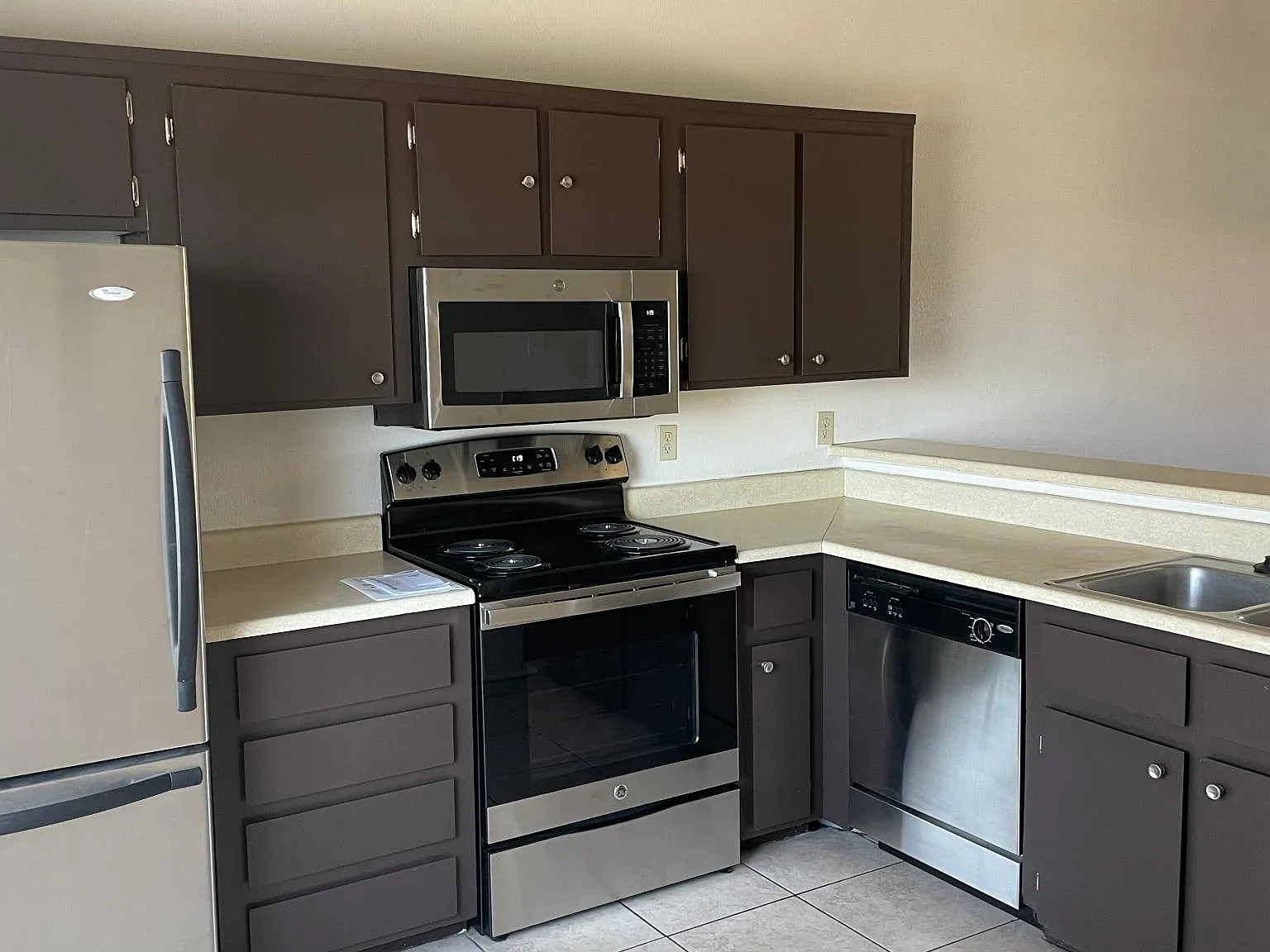 2 bed, 846 sqft, $1,370 — Photo 4