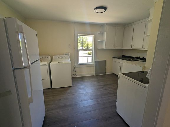 2nd image of 842 S Confederate Ave APT B