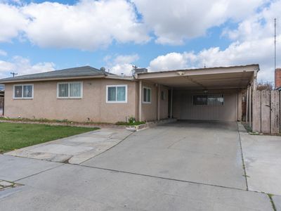 4851 E Pine Ave, Fresno, CA, 93727