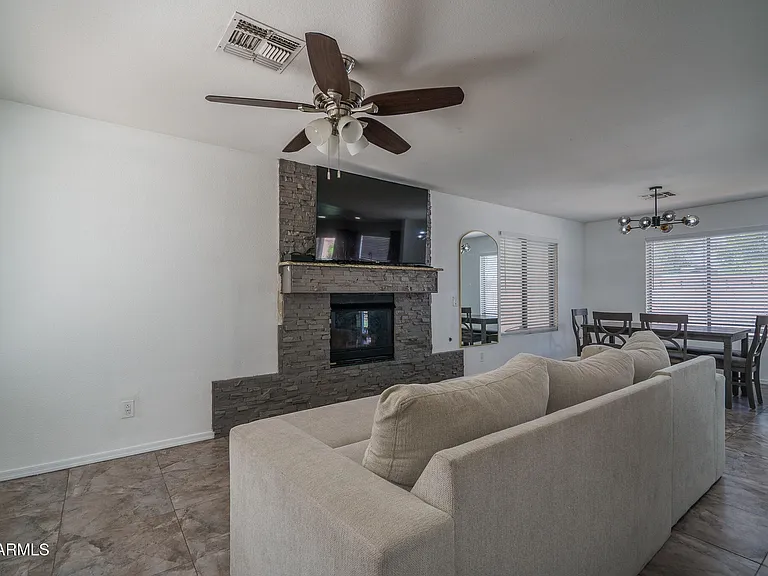 16006 W Lincoln St — Photo 4
