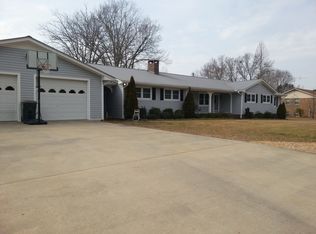 248 Parris Cir, Roanoke, AL 36274