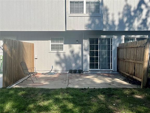 5th image of 5623 NW Plantation Dr Unit 191-B