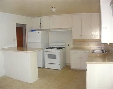 5th image of 1412 Duval Dr