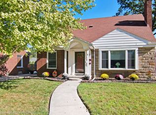 1881 Woodside St, Dearborn, MI 48124